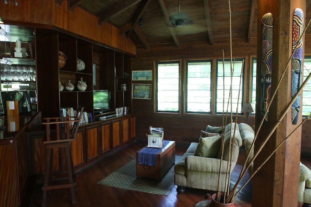 The Lodge & Spa At Pico Bonito El Pino ภายนอก รูปภาพ
