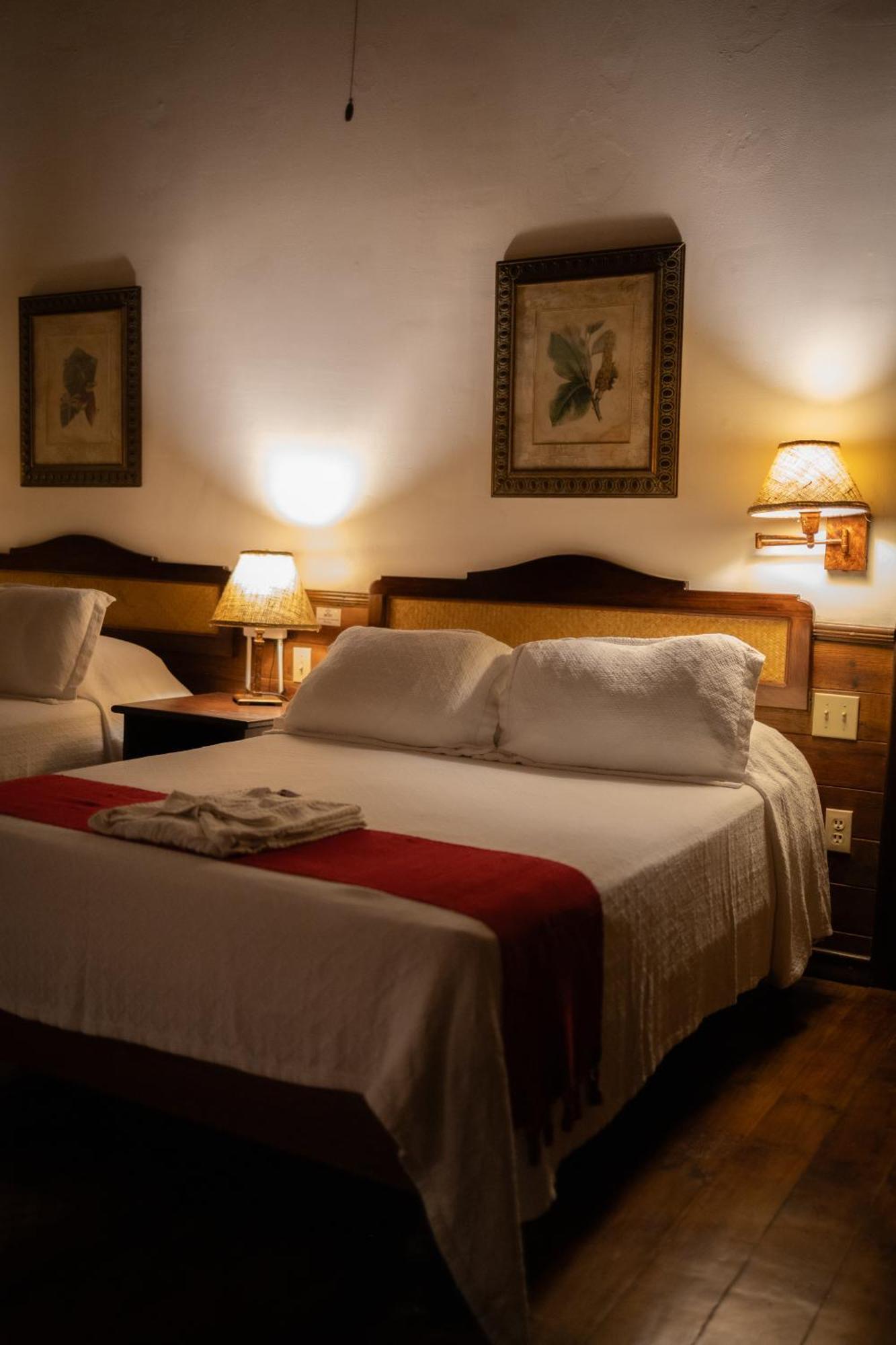 The Lodge & Spa At Pico Bonito El Pino ภายนอก รูปภาพ