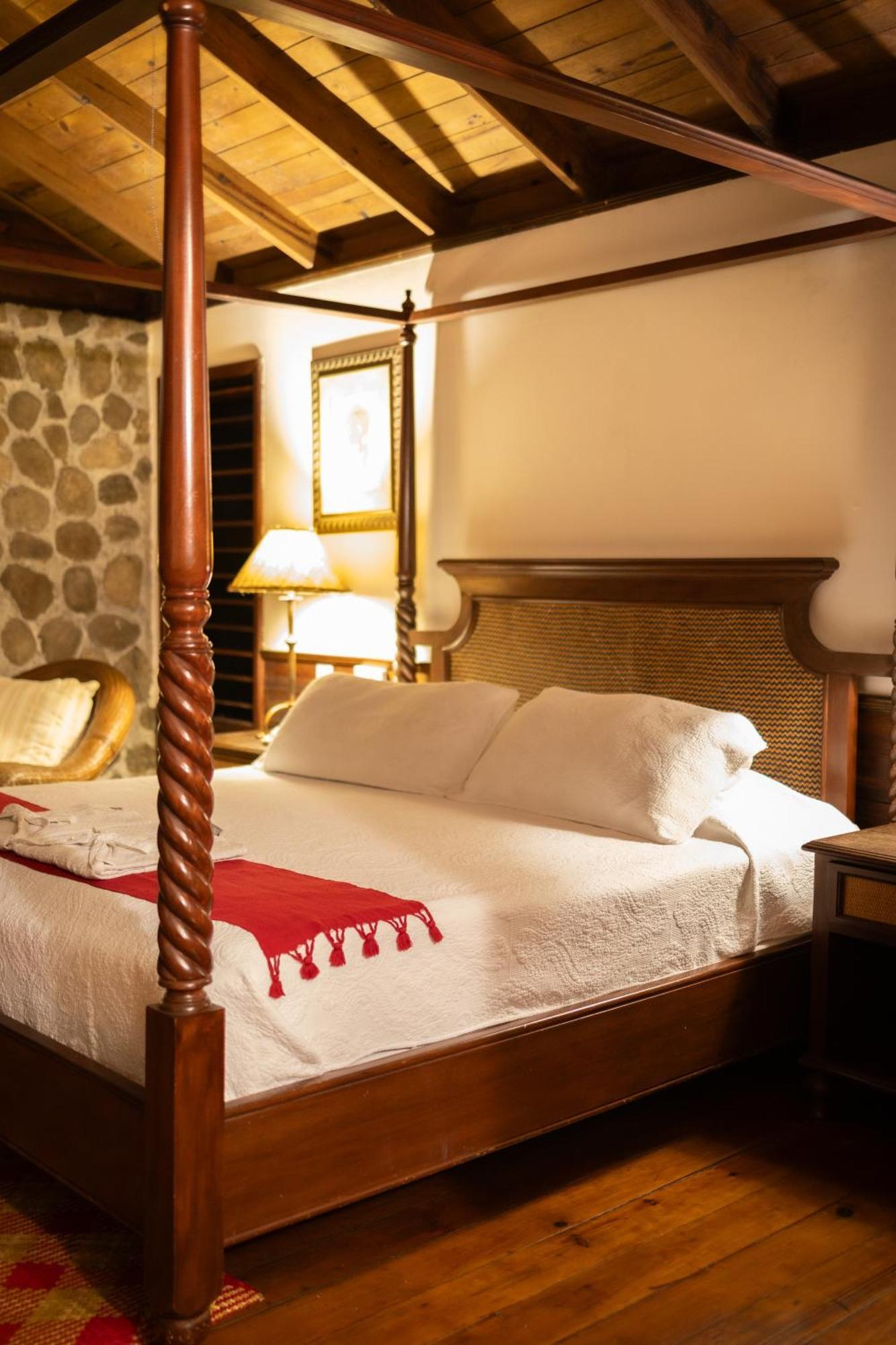 The Lodge & Spa At Pico Bonito El Pino ภายนอก รูปภาพ