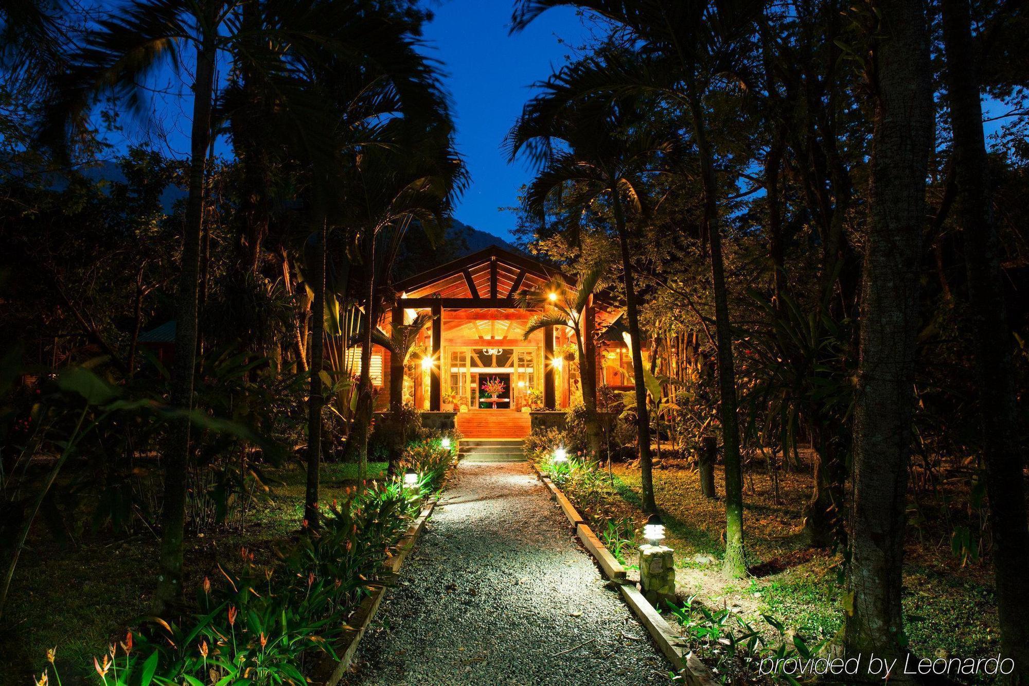 The Lodge & Spa At Pico Bonito El Pino ภายนอก รูปภาพ